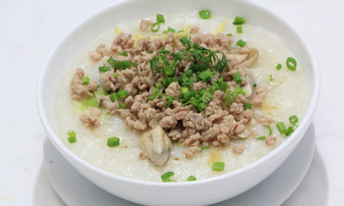 Cách nấu cháo bằng nồi cơm điện nhanh, thơm ngon mà không bị trào