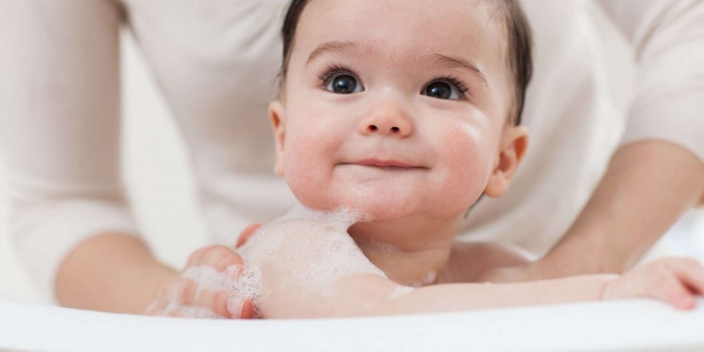 Kinh nghiệm chọn mua sữa tắm cho trẻ sơ sinh Kinh nghiệm chọn mua sữa tắm cho trẻ sơ sinh