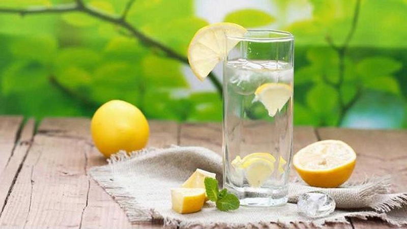 Uống nước chanh ấm giúp cải thiện chức năng đường ruột. Uống nước chanh ấm giúp cải thiện chức năng đường ruột.