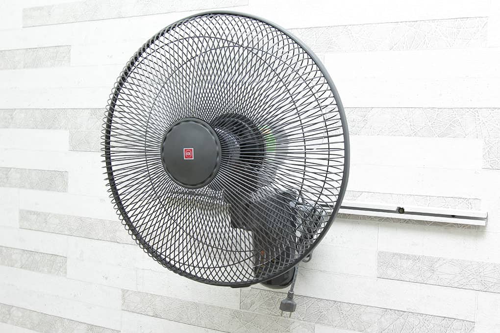 Vì sao nên sử dụng quạt treo tường Vì sao nên sử dụng quạt treo tường