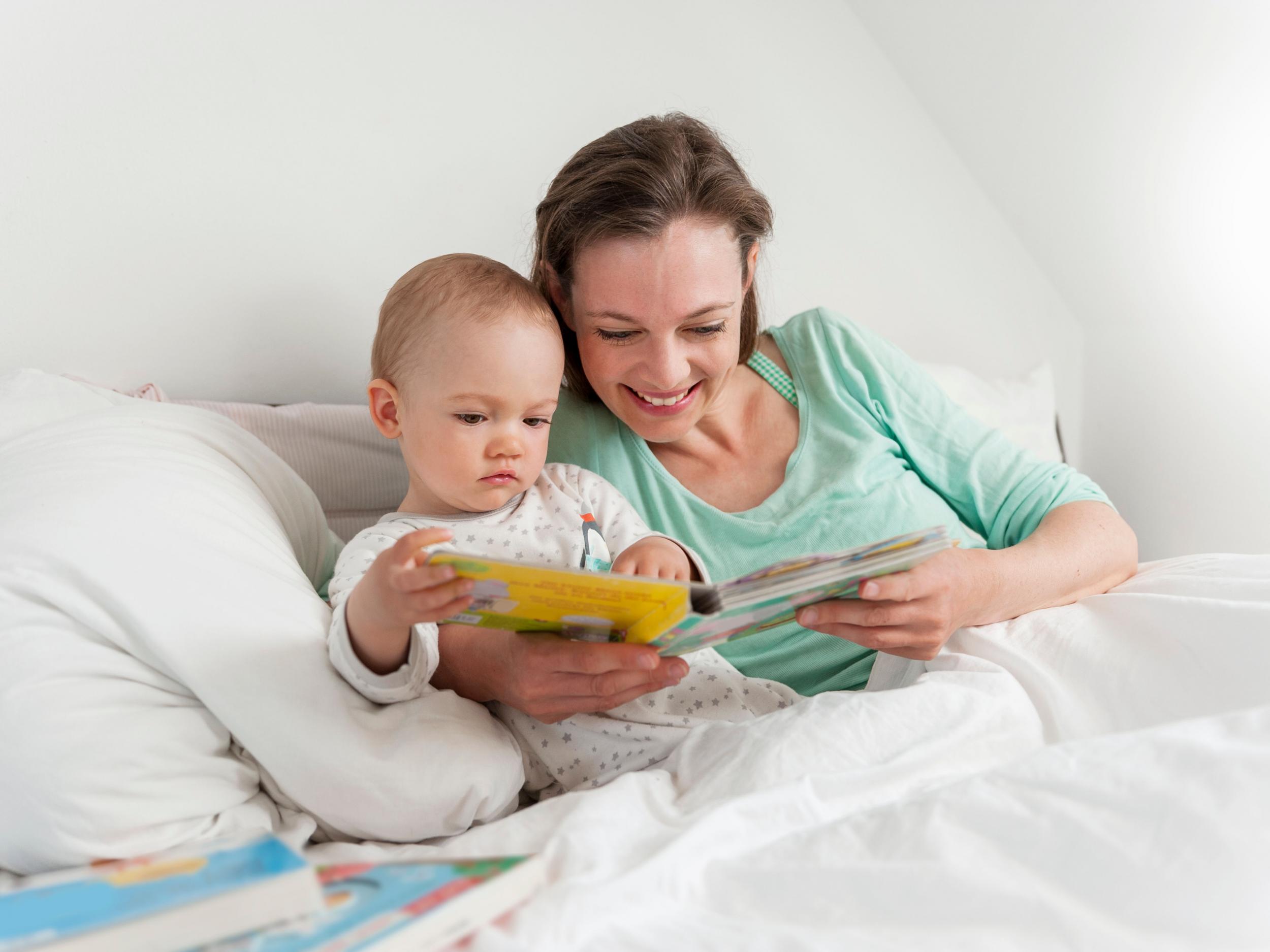 Vì sao bạn nên cho bé đọc truyện cổ tích Vì sao bạn nên cho bé đọc truyện cổ tích