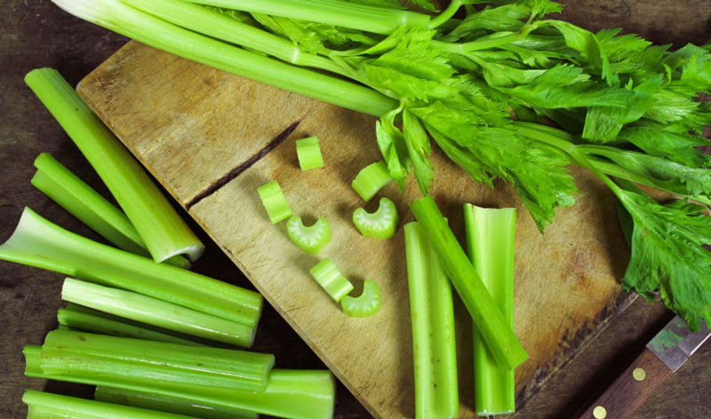 Rau cần là một trong những loại rau tốt cho bà bầu nên dùng nhất. Rau cần là một trong những loại rau tốt cho bà bầu nên dùng nhất.