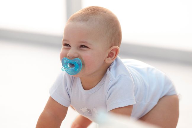 Khi nào mẹ nên thay núm ty cho bé Khi nào mẹ nên thay núm ty cho bé