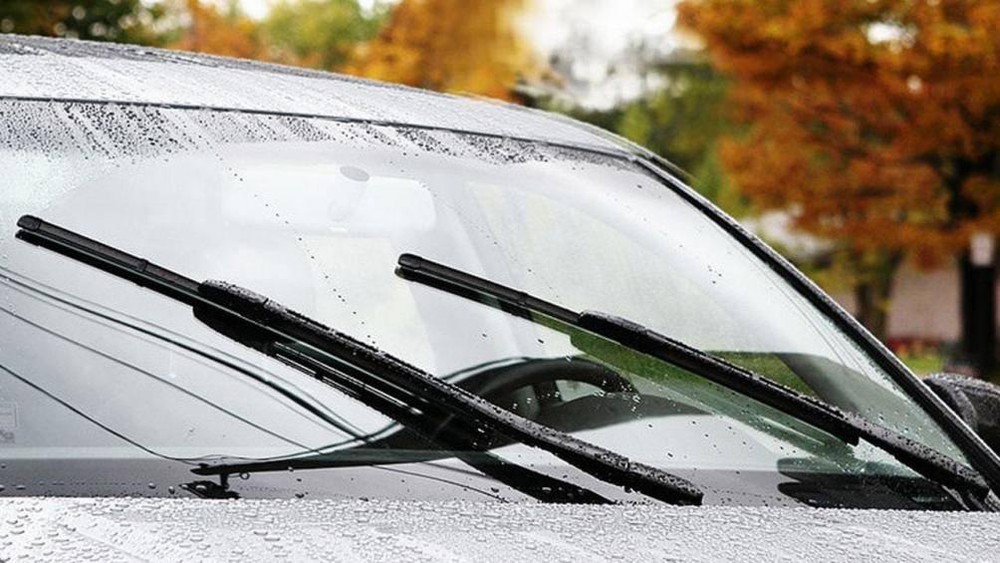 Công dụng của nước rửa kính xe ô tô Công dụng của nước rửa kính xe ô tô