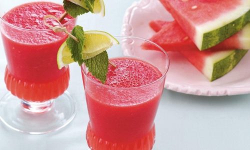 Cách làm sinh tố dưa hấu mát lạnh cho ngày hè