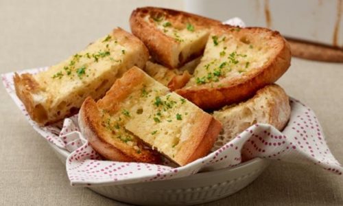 Cách làm bánh mì bơ tỏi phô mai