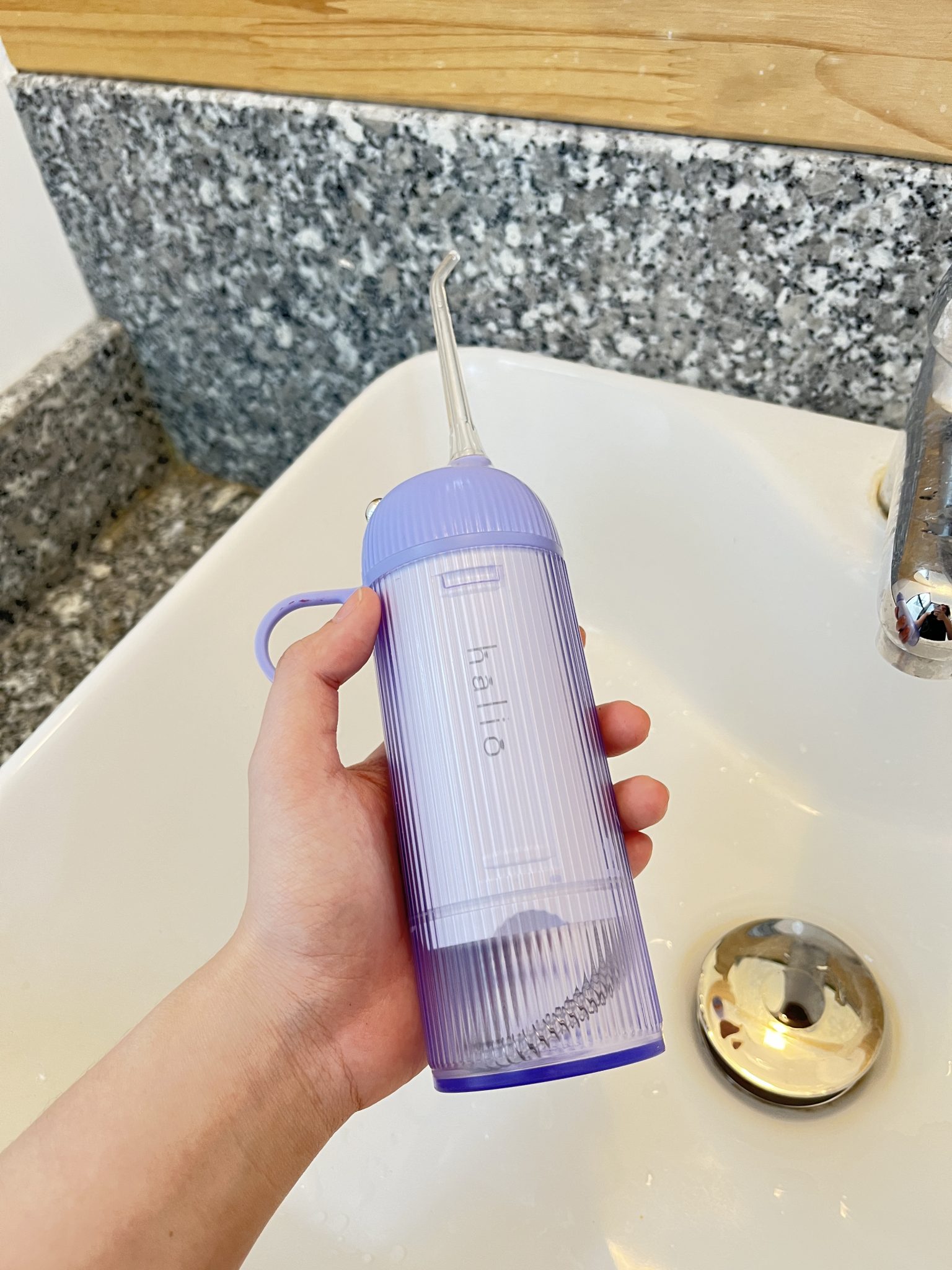 [Review] Máy tăm nước cầm tay Halio UltraClean có đáng mua không? Không niềng răng có nên dùng tăm nước? - 3