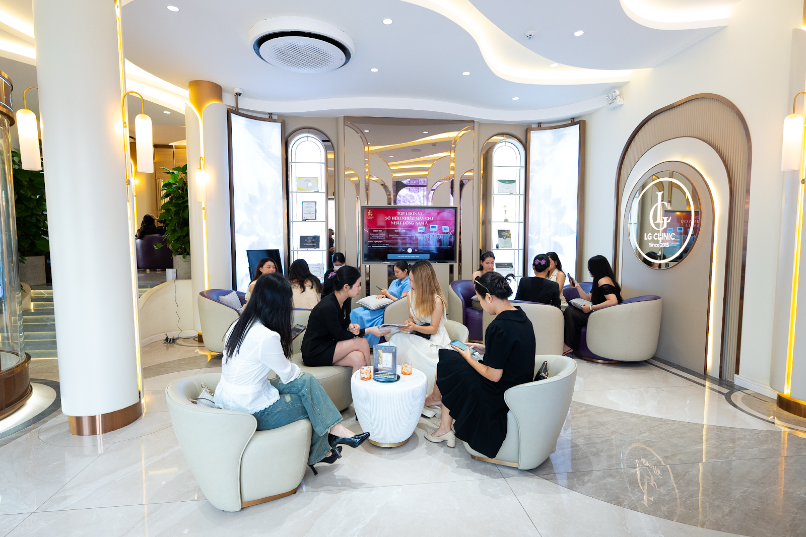 LG Clinic - Viện thẩm mỹ tắm trắng công nghệ cao an toàn được hàng triệu khách hàng tin chọn - 1